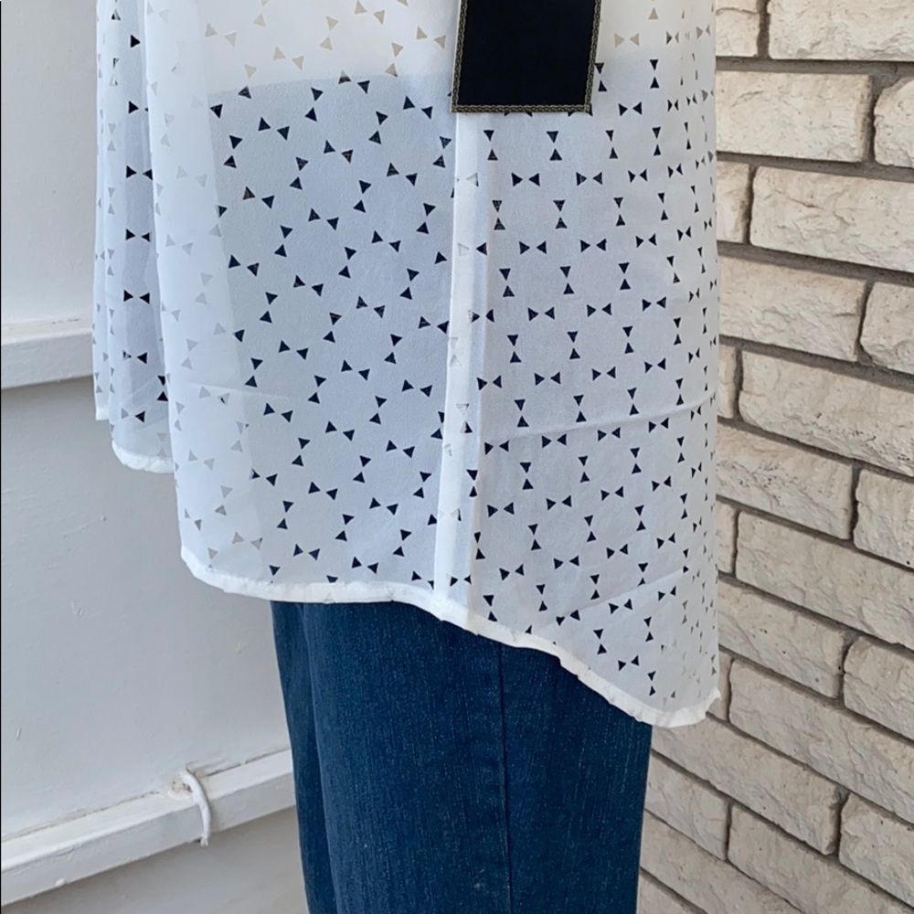Laser Cut Tunic - Picture 3 of 6